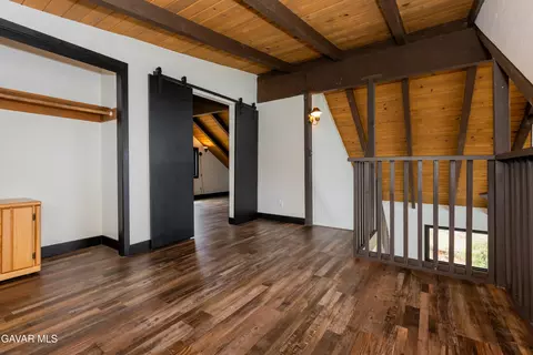 Entry Way - 27001 Medicine Bow Ct, Tehachapi, CA 93561 photo 2 of 2