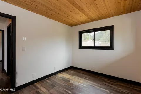 Bedroom - 27001 Medicine Bow Ct, Tehachapi, CA 93561 photo 5 of 8