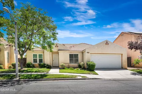 40166 La Cota Dr, Palmdale, CA 93550