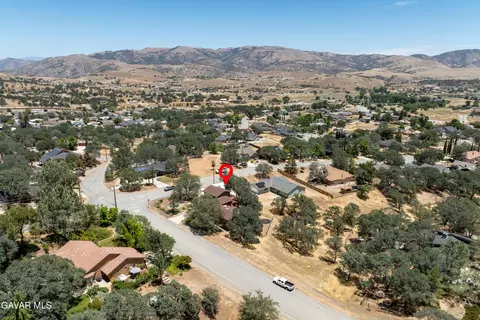 View/Area - 21404 Quail Springs Rd, Tehachapi, CA 93561 photo 6 of 9