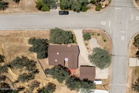 View/Area - 21404 Quail Springs Rd, Tehachapi, CA 93561 photo 2 of 9