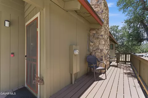 Exterior - 21404 Quail Springs Rd, Tehachapi, CA 93561 photo 4 of 8