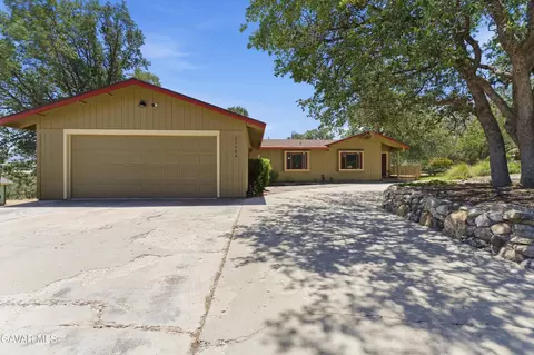 Exterior - 21404 Quail Springs Rd, Tehachapi, CA 93561 photo 2 of 8