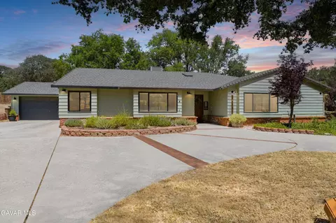 22731 Camp Dr, Tehachapi, CA 93561