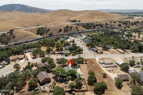 View/Area - 22731 Camp Dr, Tehachapi, CA 93561 photo 6 of 7