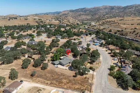 View/Area - 22731 Camp Dr, Tehachapi, CA 93561 photo 5 of 7