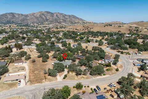 View/Area - 22731 Camp Dr, Tehachapi, CA 93561 photo 4 of 7