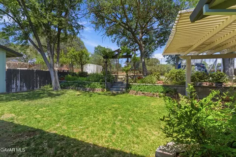 Exterior - 22731 Camp Dr, Tehachapi, CA 93561 photo 5 of 9