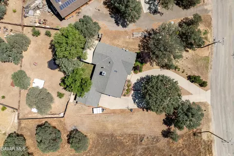 View/Area - 22731 Camp Dr, Tehachapi, CA 93561 photo 1 of 7