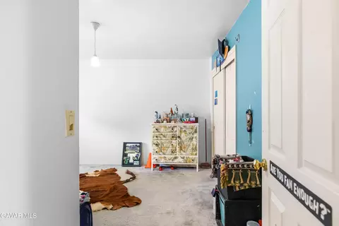 Bedroom - 18888 Pellisier Rd, Tehachapi, CA 93561 photo 5 of 6