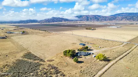 View/Area - 18888 Pellisier Rd, Tehachapi, CA 93561 photo 1 of 2