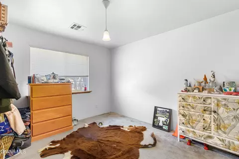 Bedroom - 18888 Pellisier Rd, Tehachapi, CA 93561 photo 6 of 6