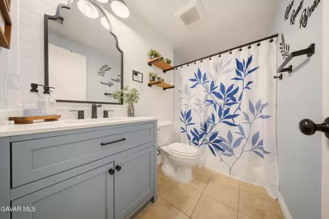 Bath - 1011 Lightcap St, Lancaster, CA 93535 photo 1 of 2
