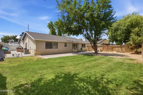 Exterior - 1011 Lightcap St, Lancaster, CA 93535 photo 2 of 2
