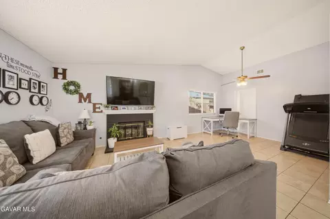 Living - 1011 Lightcap St, Lancaster, CA 93535 photo 1 of 1