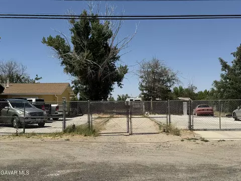 3153 E Avenue H4, Lancaster, CA 93535 photo 2