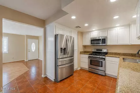 3153 E Avenue H4, Lancaster, CA 93535 photo 8
