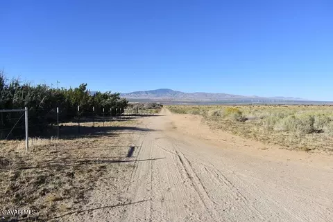 20000 W Ave E, Fairmont, CA 93536