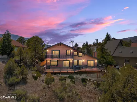 2100 Saint Bernard Dr, Pine Mountain Club, CA 93222