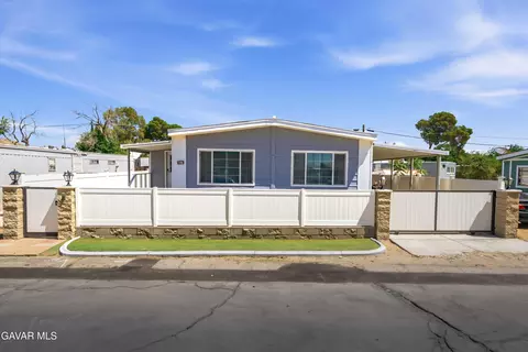 1258 W Rosamond Blvd #SPC 68, Rosamond, CA 93560
