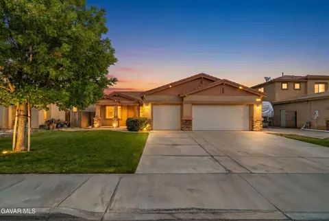 3055 Summer Breeze Ave, Rosamond, CA 93560