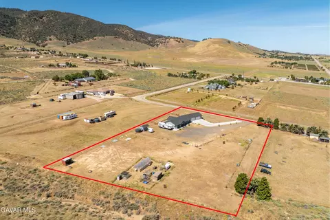 View/Area - 19900 Chinook St, Tehachapi, CA 93561 photo 3 of 8