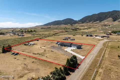 View/Area - 19900 Chinook St, Tehachapi, CA 93561 photo 1 of 8