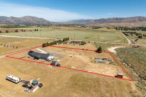 View/Area - 19900 Chinook St, Tehachapi, CA 93561 photo 5 of 8