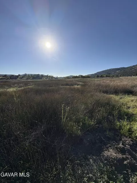 27081 Mountain Way, Tehachapi, CA 93561 photo 4