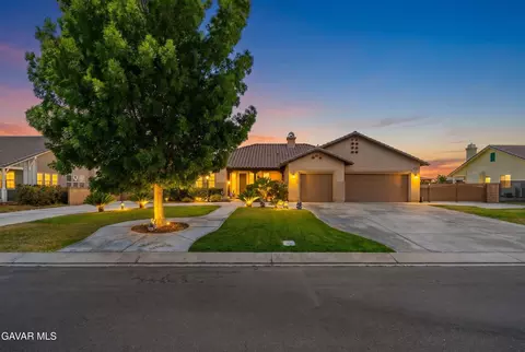 1718 Whitlatch Dr, Lancaster, CA 93535