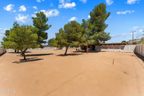 Exterior - 16311 Nosoni Rd, Apple Valley, CA 92307 photo 8 of 12