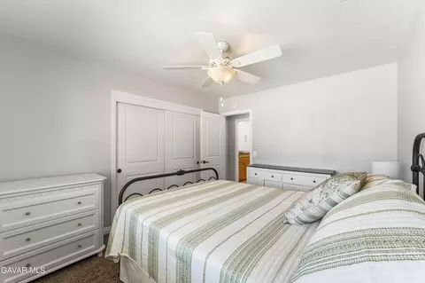 Bedroom - 16311 Nosoni Rd, Apple Valley, CA 92307 photo 2 of 6