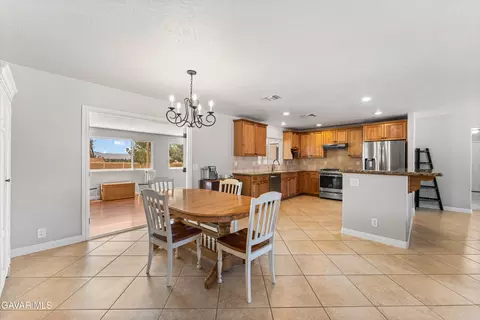 Dining - 16311 Nosoni Rd, Apple Valley, CA 92307 photo 3 of 3