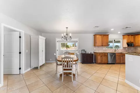 Dining - 16311 Nosoni Rd, Apple Valley, CA 92307 photo 1 of 3