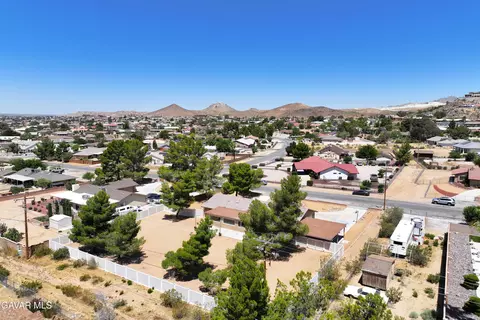 View/Area - 16311 Nosoni Rd, Apple Valley, CA 92307 photo 4 of 5