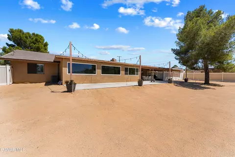 Exterior - 16311 Nosoni Rd, Apple Valley, CA 92307 photo 5 of 12