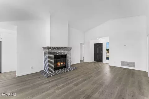 2559 E Avenue J2, Lancaster, CA 93535 photo 3