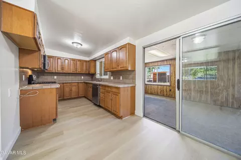 24285 Sage Ave, Boron, CA 93516 photo 7