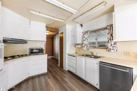 Kitchen - 43850 E 20th St #230, Lancaster, CA 93535 photo 3 of 5