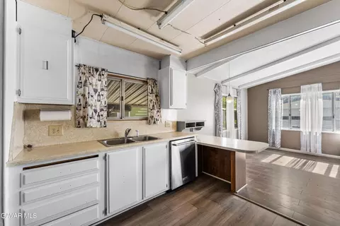 Kitchen - 43850 E 20th St #230, Lancaster, CA 93535 photo 4 of 5