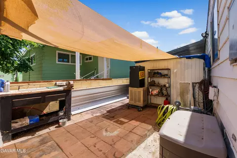 Exterior - 43850 E 20th St #230, Lancaster, CA 93535 photo 6 of 10
