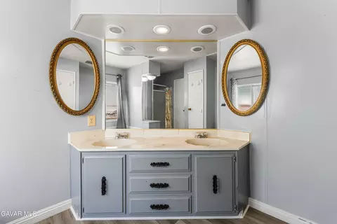 Bath - 43850 E 20th St #230, Lancaster, CA 93535 photo 3 of 3