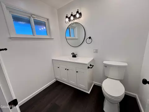 Bath - 35920 E 42nd St, Palmdale, CA 93552 photo 2 of 2