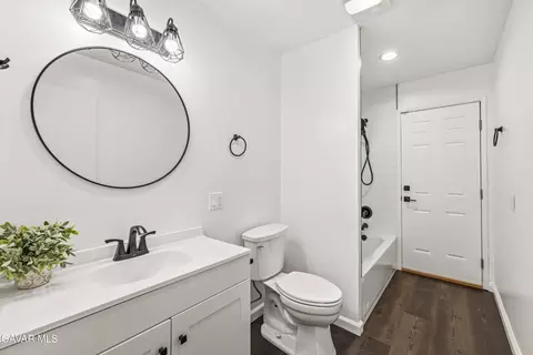Bath - 35920 E 42nd St, Palmdale, CA 93552 photo 1 of 2