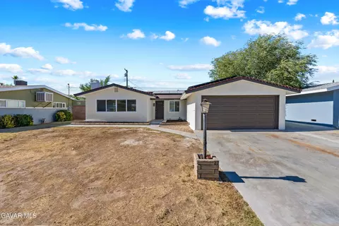 403 Lightcap St, Lancaster, CA 93535 photo 5