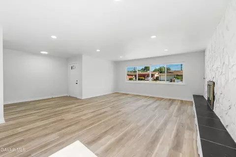 403 Lightcap St, Lancaster, CA 93535 photo 12