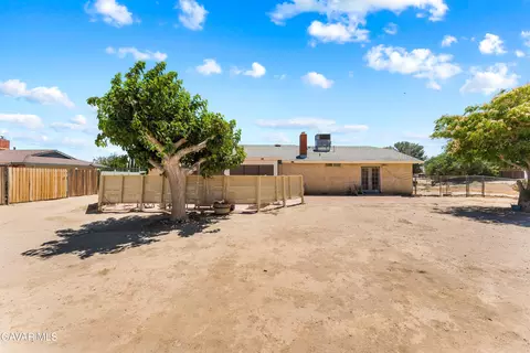 Exterior - 38515 156th St, Palmdale, CA 93591 photo 9 of 15
