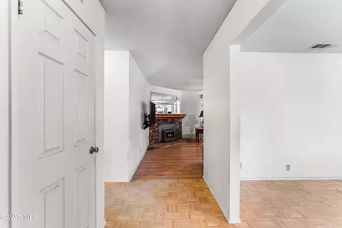 Entry Way - 38515 156th St, Palmdale, CA 93591 photo 1 of 2