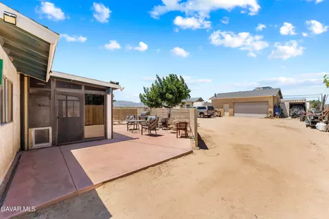 Exterior - 38515 156th St, Palmdale, CA 93591 photo 11 of 15