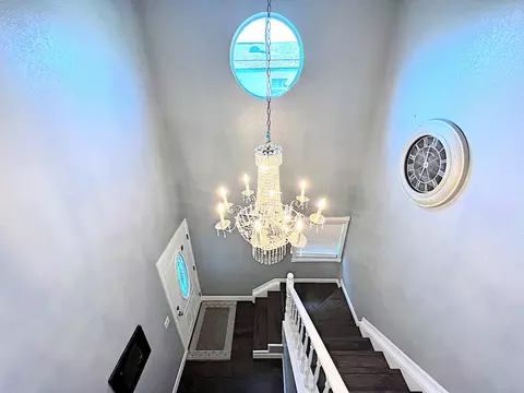 Entry Way - 43639 Park Ave, Lancaster, CA 93534 photo 2 of 7